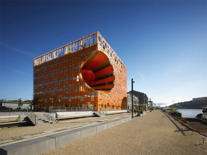 Thiết kế showroom đồ nội thất tại tòa nhà The Orange Cube 1